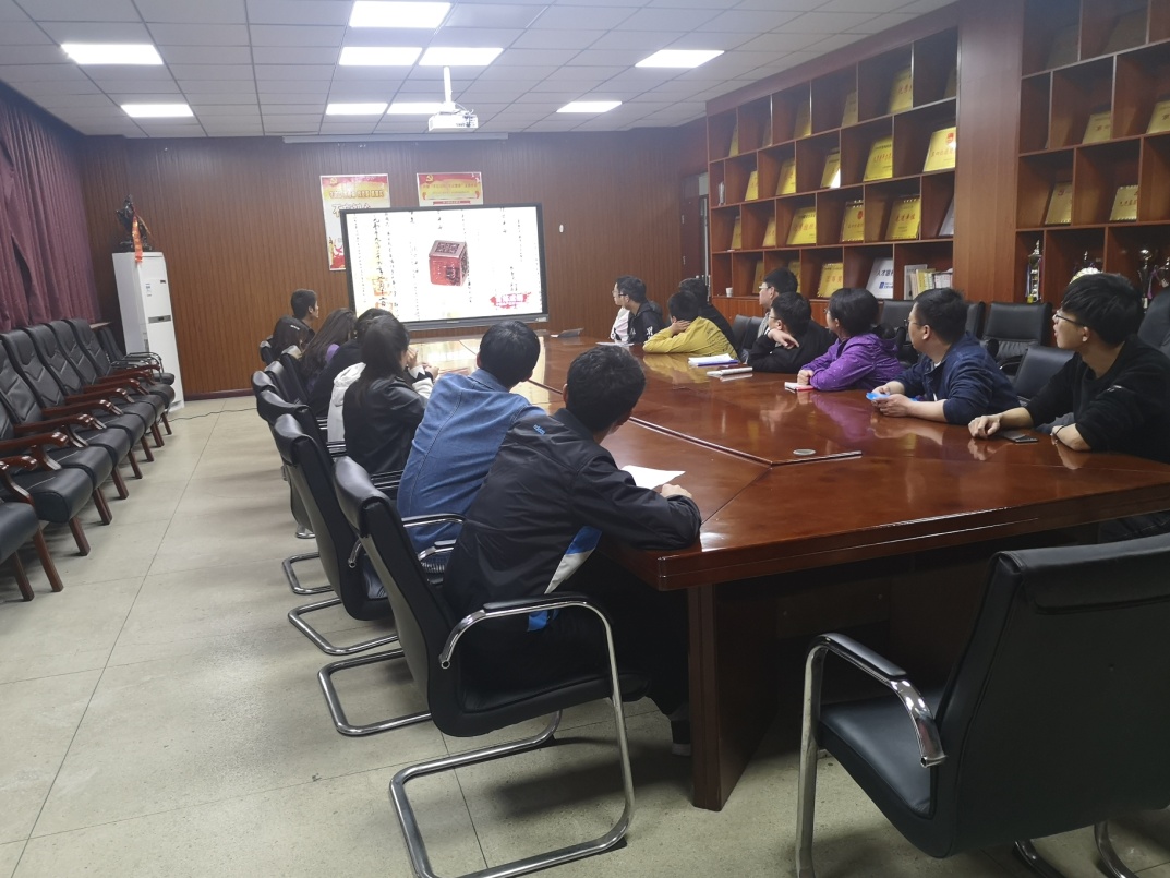 说明: C:\Users\Administrator\Desktop\1e8e57aa91281a07e4b2c4d6b2cbf19.jpg